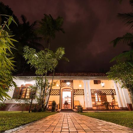 Fortress De Jayaweera - Historic Villa - A Proud Legacy Since 1889 Bentota Exterior photo